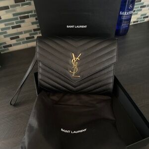 Ysl clutch